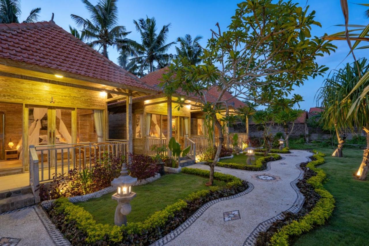Helly's Secret Garden Nusa Lembongan
